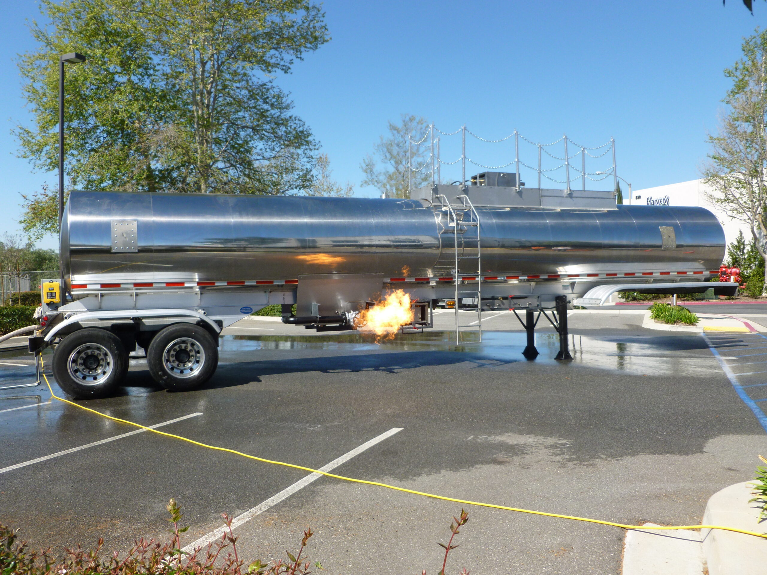 Falcon DX HazMat Tanker​